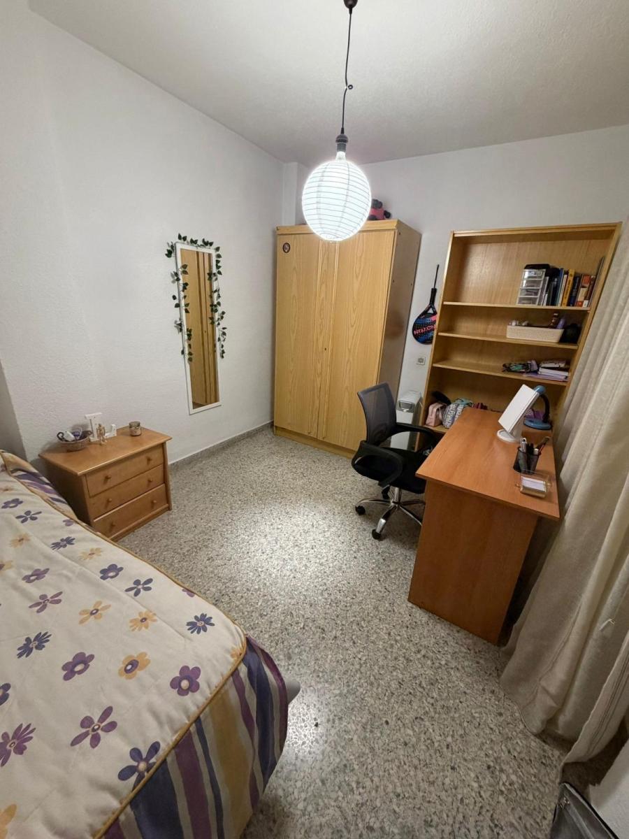 Flat for Rent in Granada