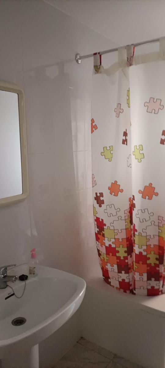 Semi-detached House for Rent in Granada