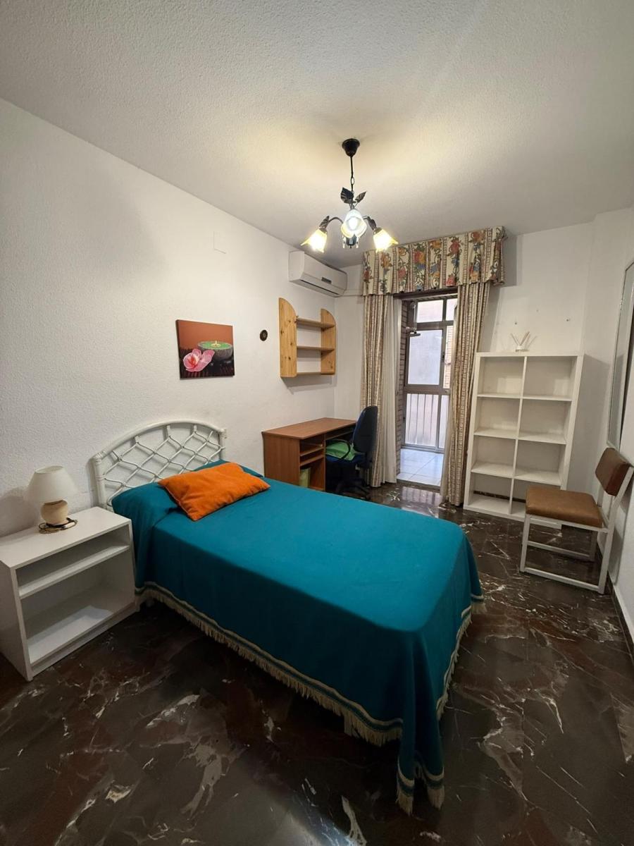 Flat for Sale in Granada