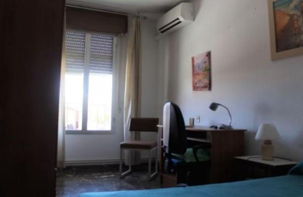 Flat for Sale in Granada
