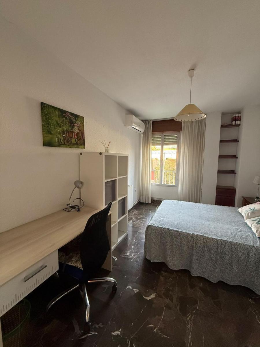 Flat for Sale in Granada