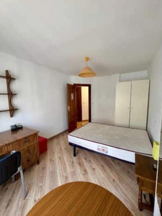 Flat for Rent in Granada