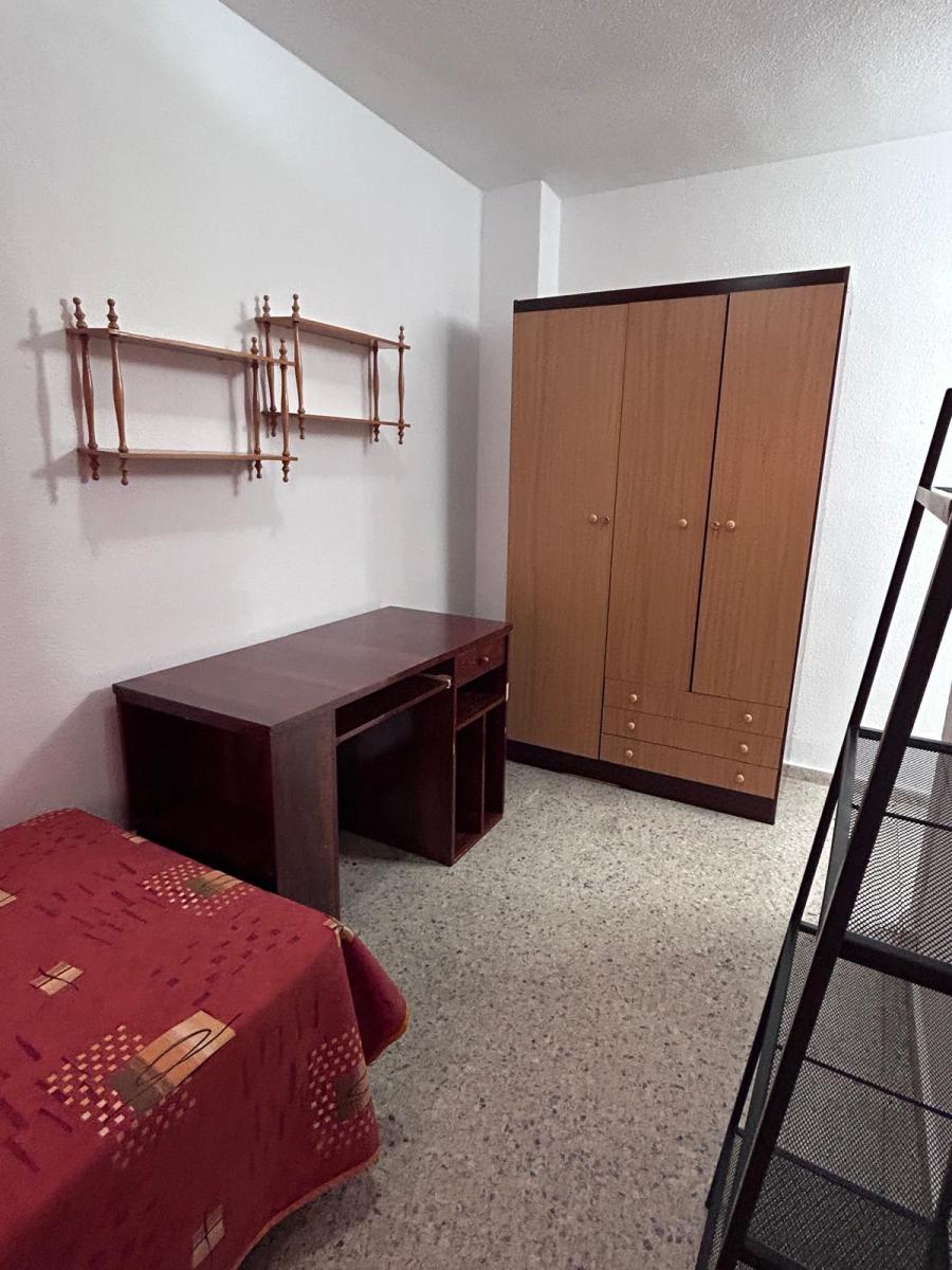 Flat for Rent in Granada