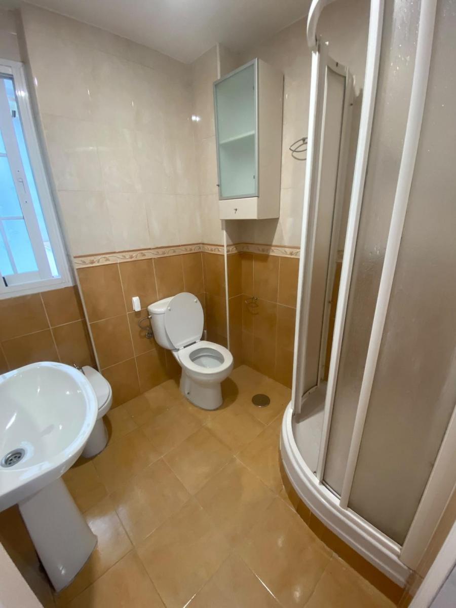 Flat for Rent in Granada