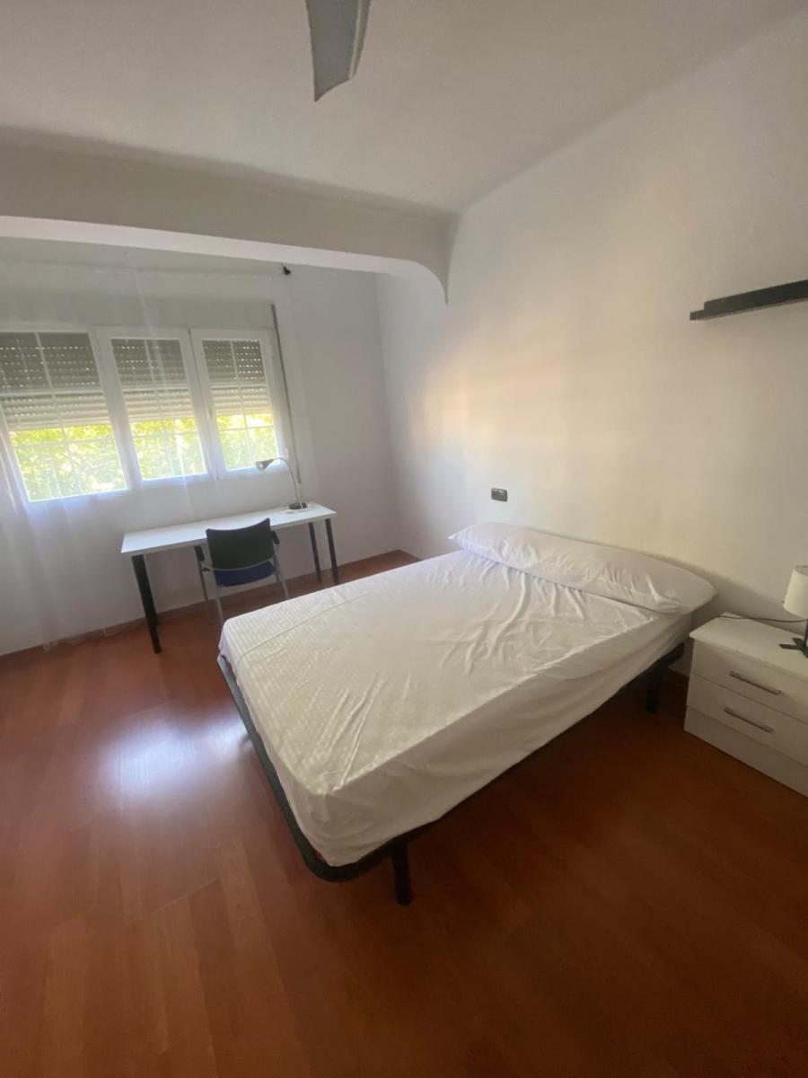 Flat for Rent in Granada