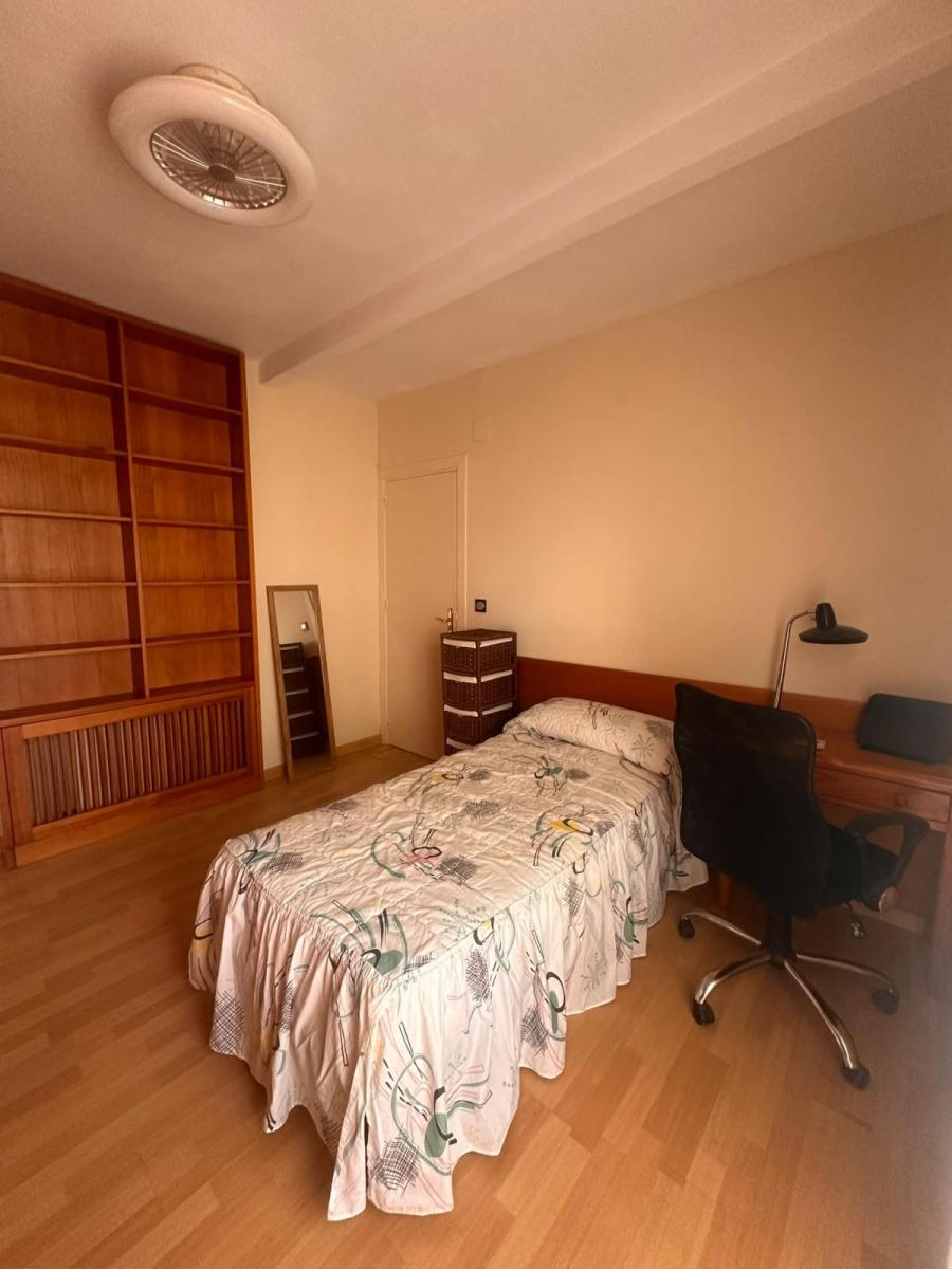 Flat for Rent in Granada