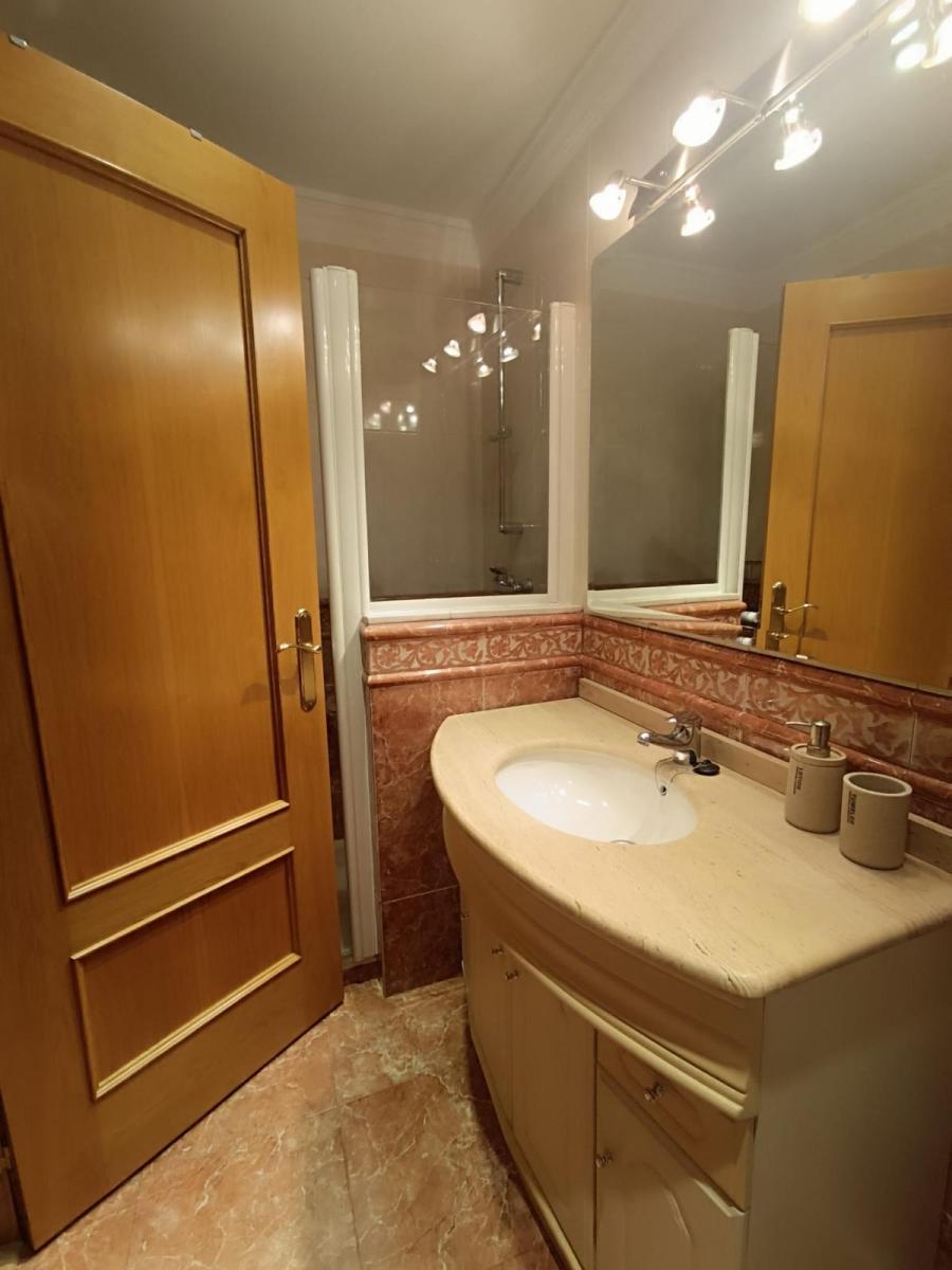 Flat for Rent in Granada