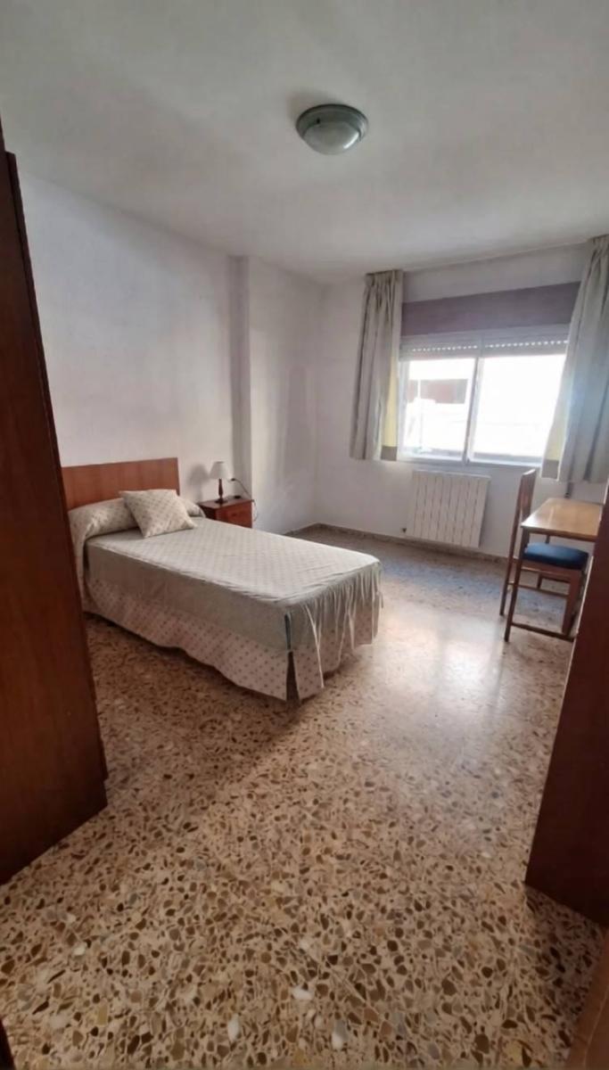 Flat for Rent in Granada