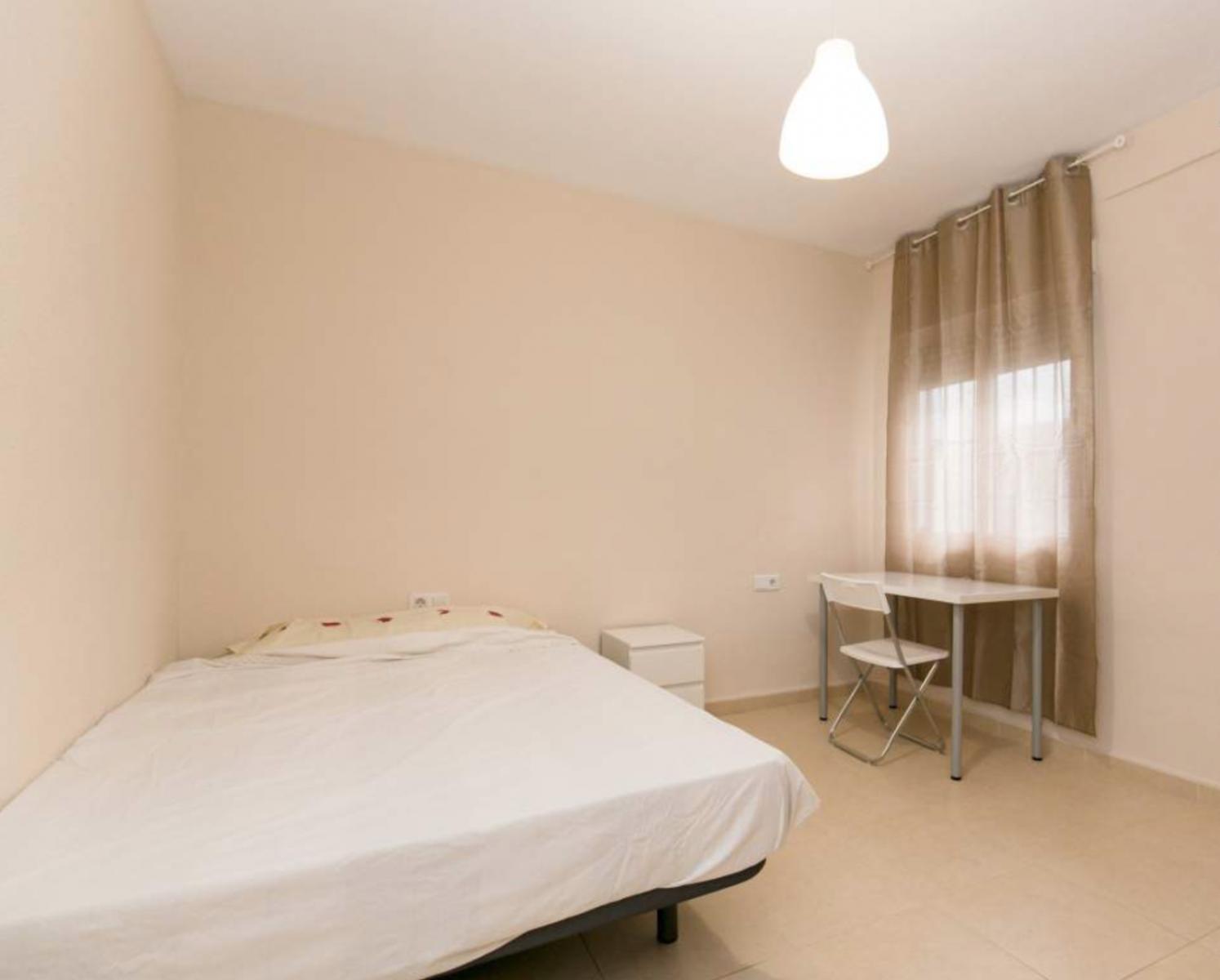 Flat for Rent in Granada