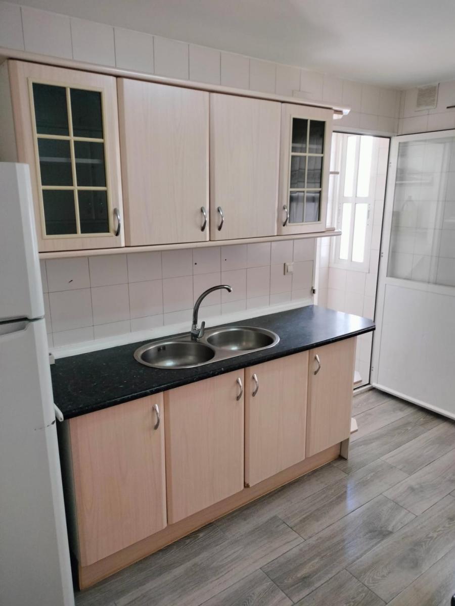 Flat for Rent in Granada