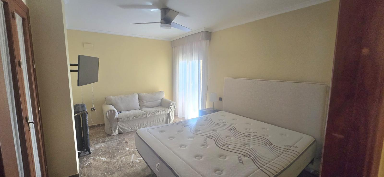 Flat for Rent in Granada