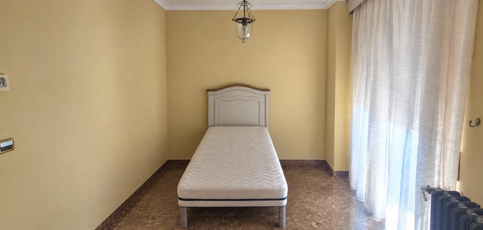 Flat for Rent in Granada