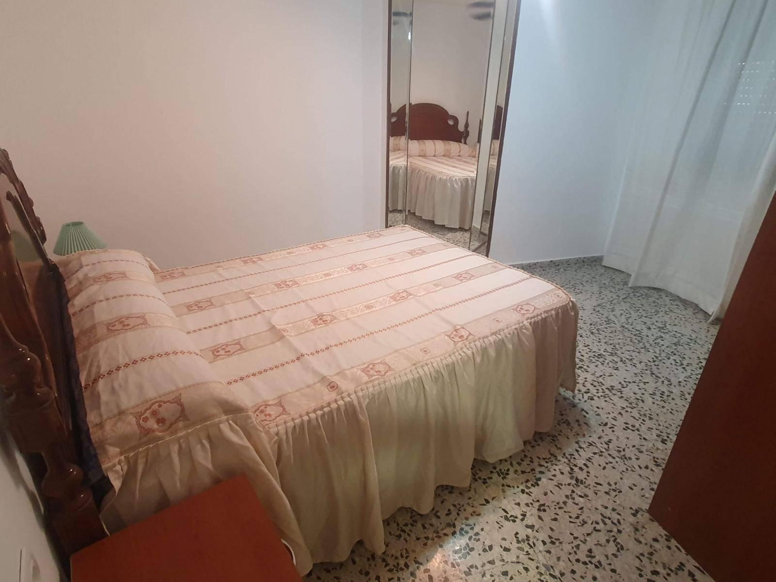 Flat for Rent in Granada