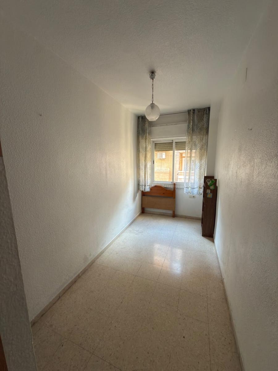 Flat for Sale in Granada