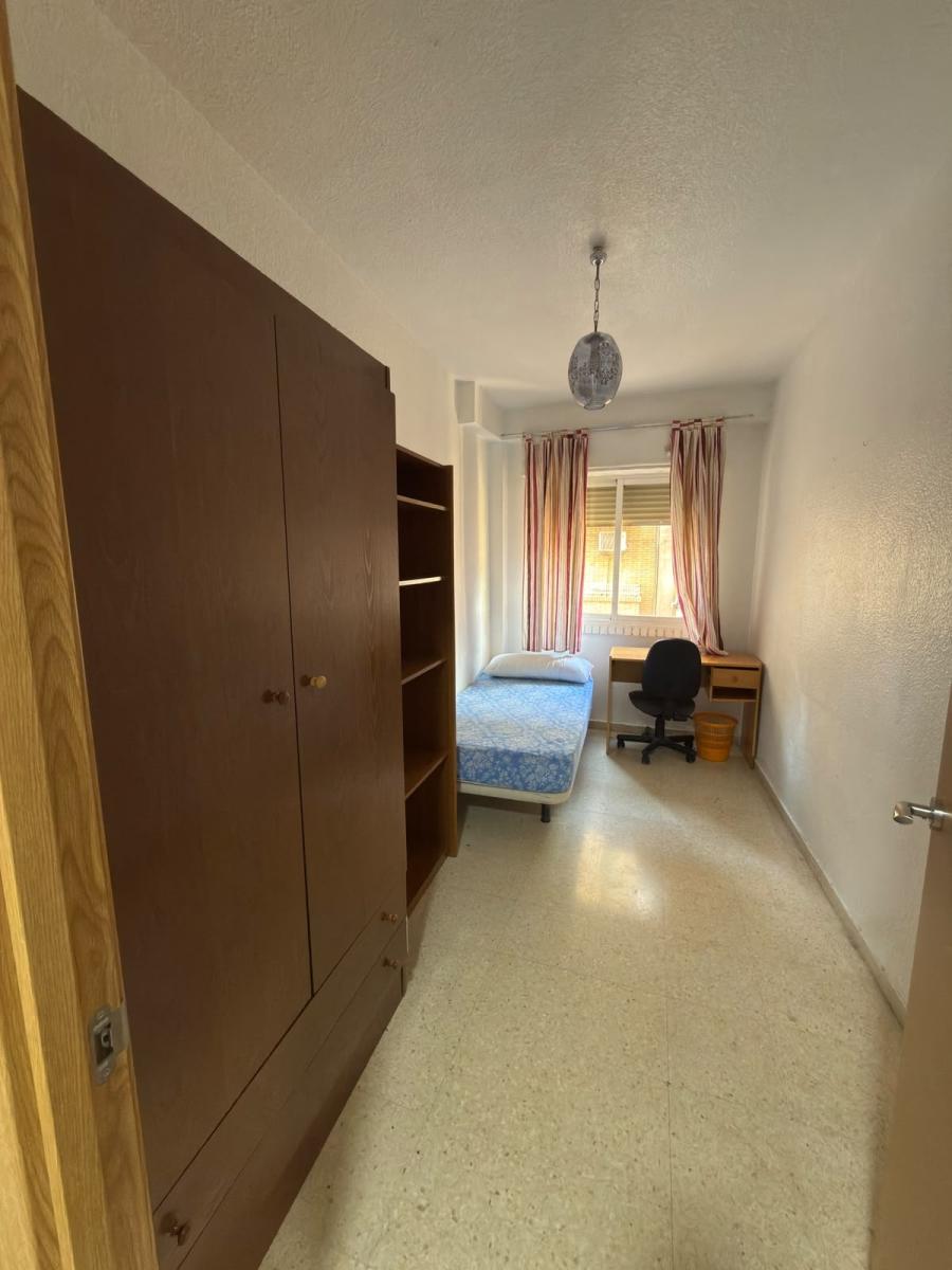 Flat for Sale in Granada