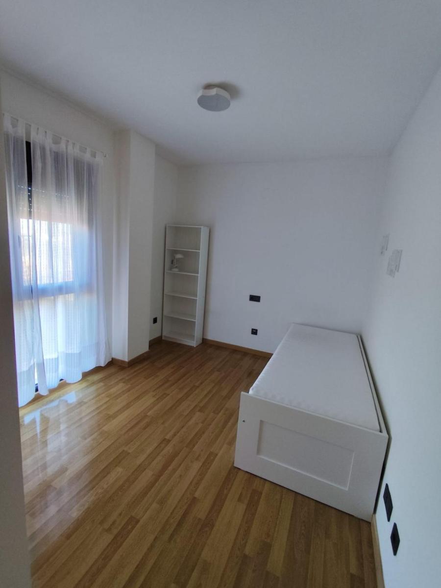 Flat for Rent in Granada