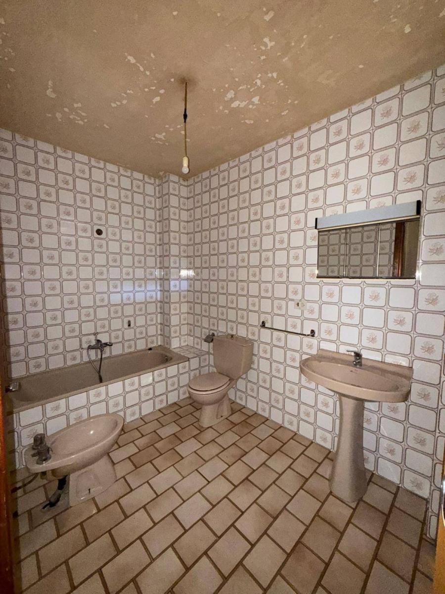 House for Sale in Granada