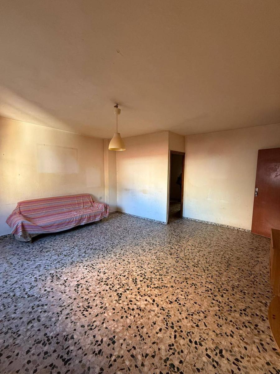 House for Sale in Granada
