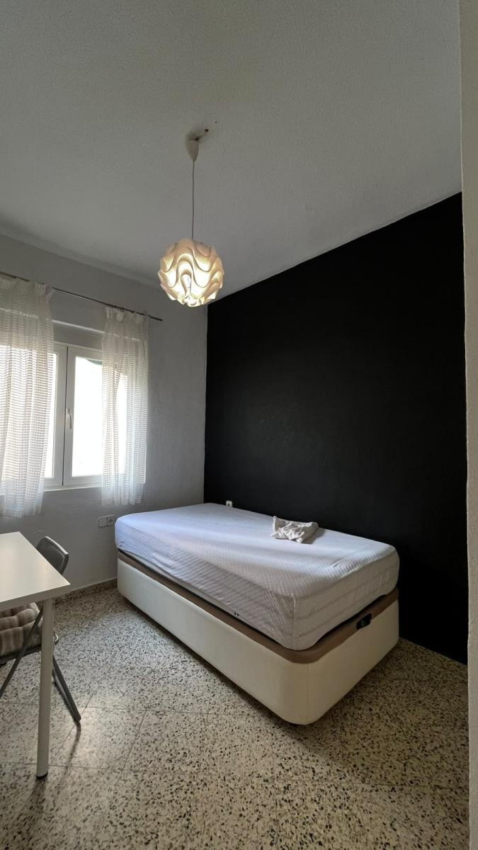 Flat for Rent in Granada