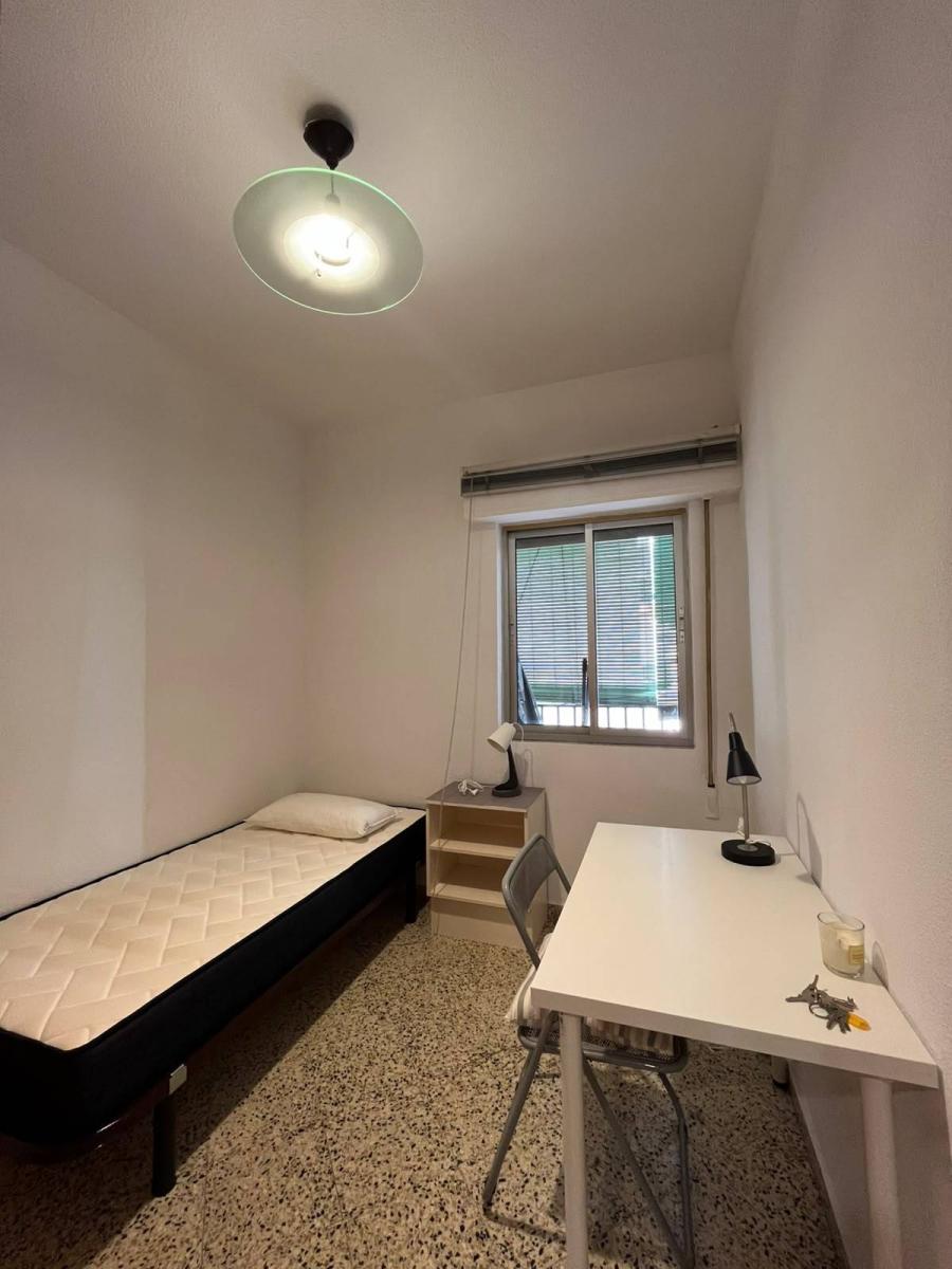 Flat for Rent in Granada