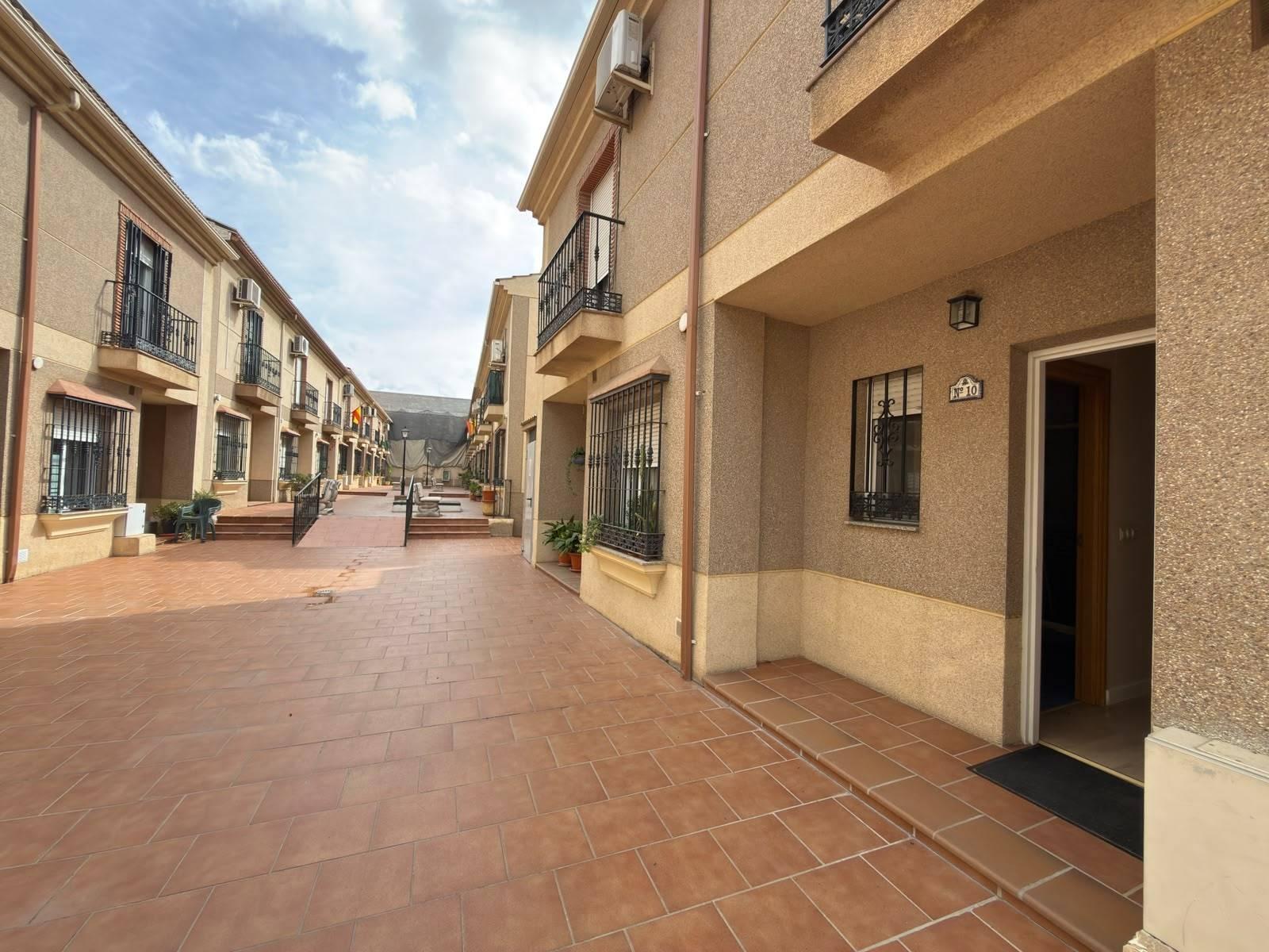 Casa en Venta en Alhendín