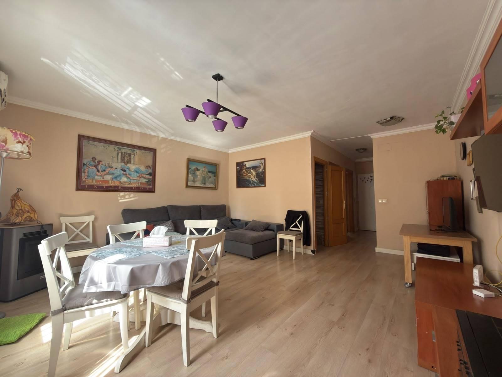 Casa en Venta en Alhendín