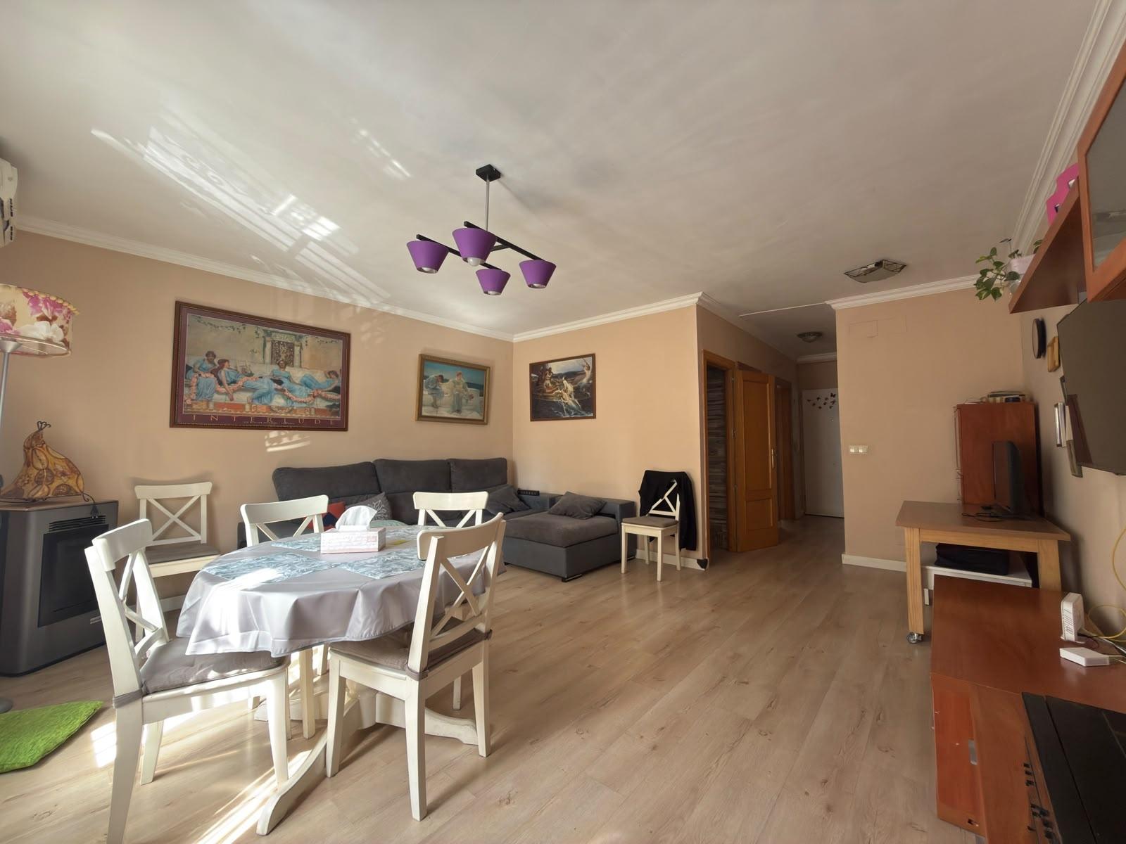 Casa en Venta en Alhendín