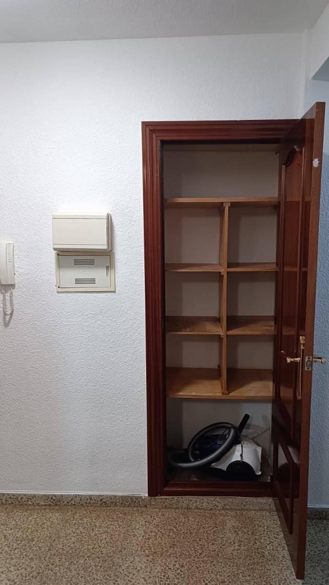 Flat for Rent in Granada