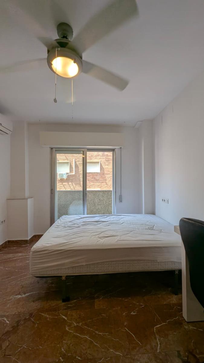 Flat for Rent in Granada