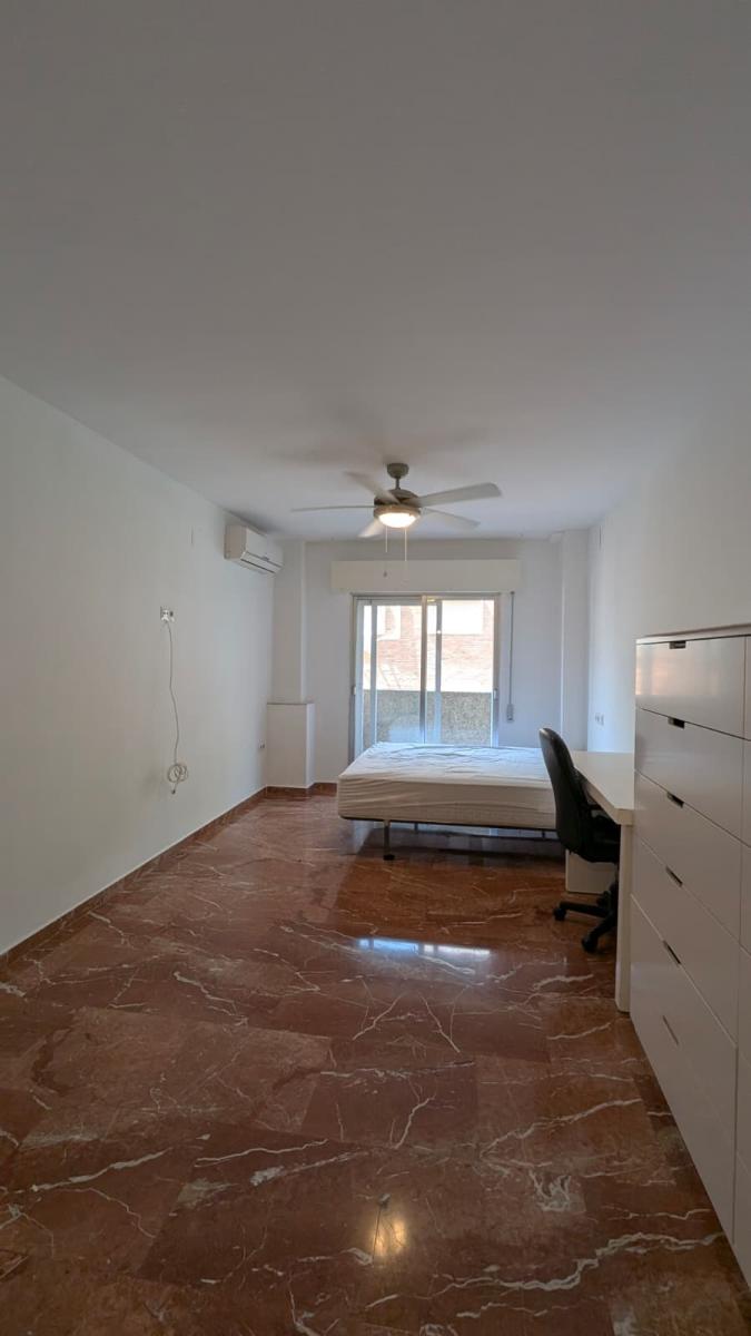 Flat for Rent in Granada
