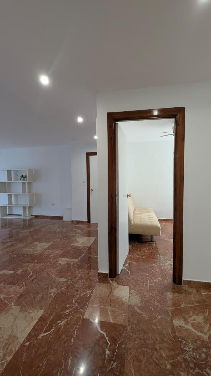Flat for Rent in Granada