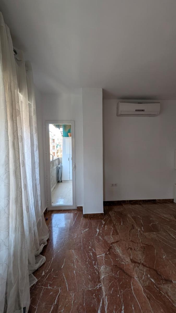 Flat for Rent in Granada