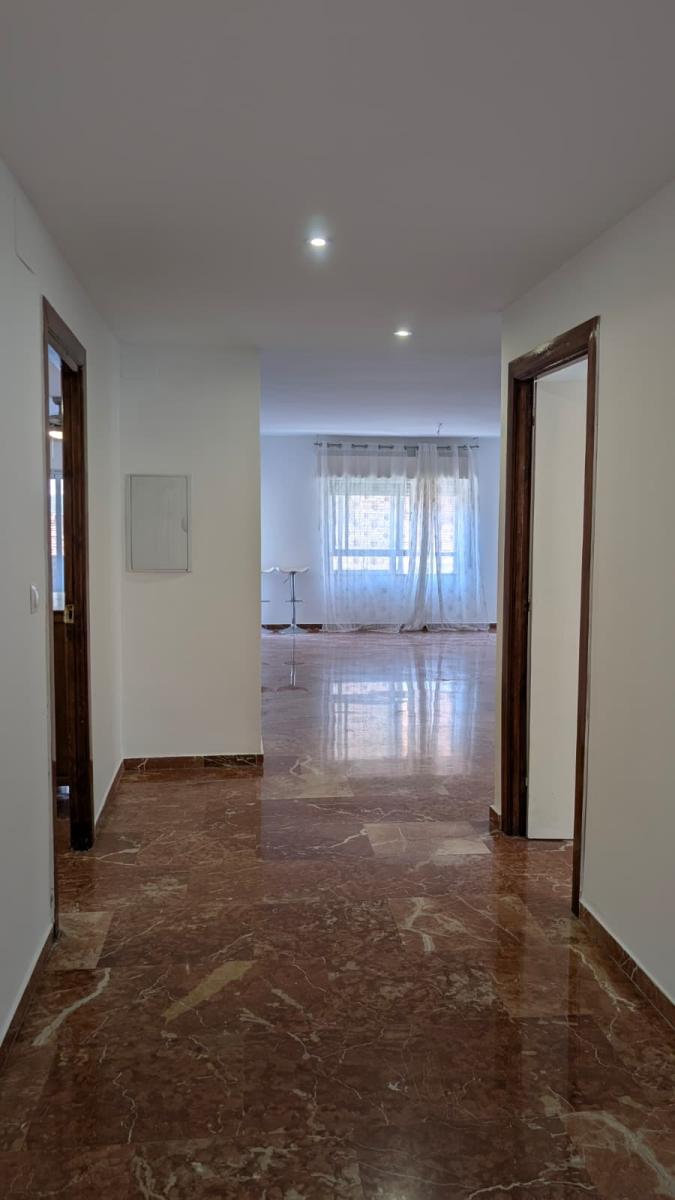 Flat for Rent in Granada