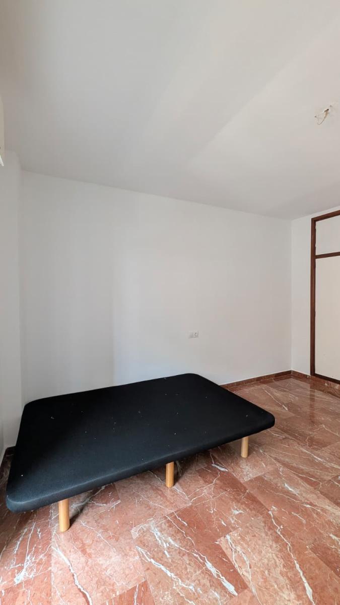 Flat for Rent in Granada