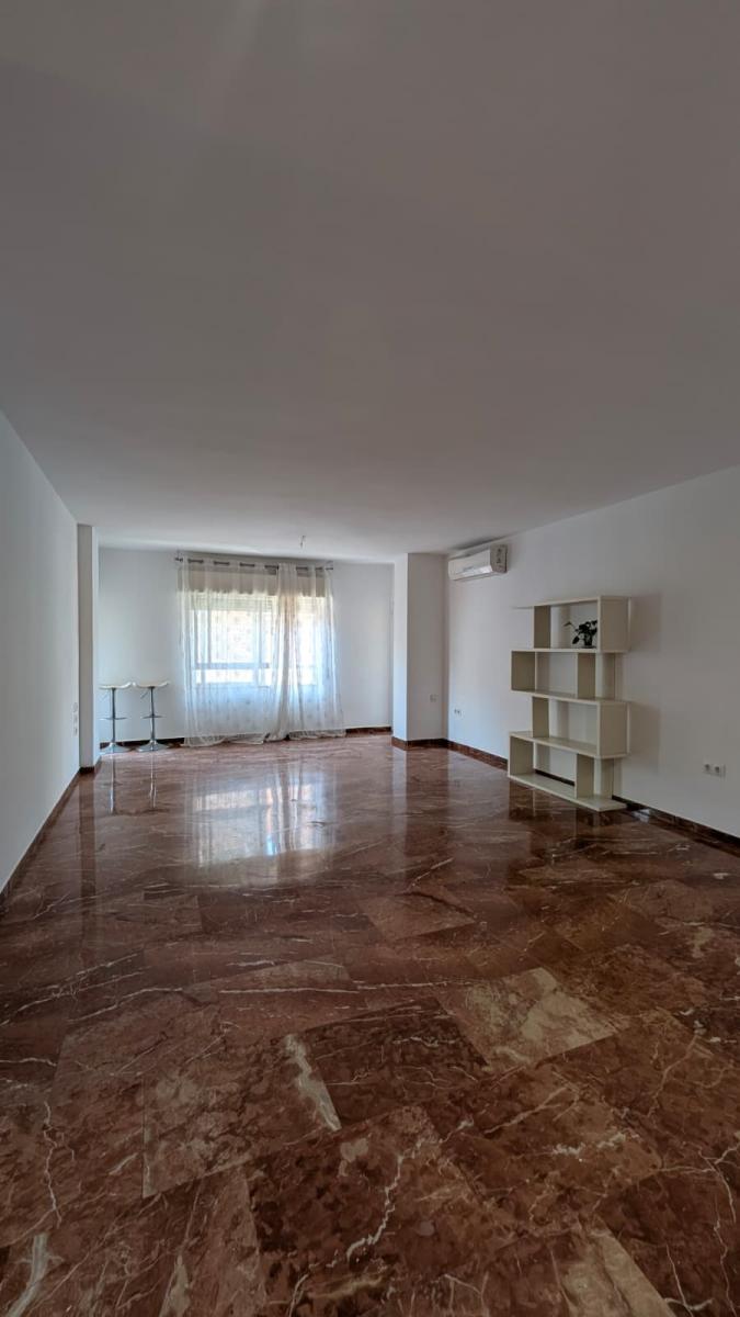 Flat for Rent in Granada