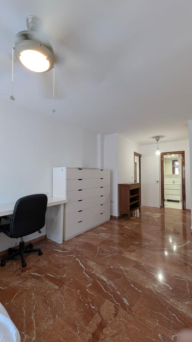 Flat for Rent in Granada