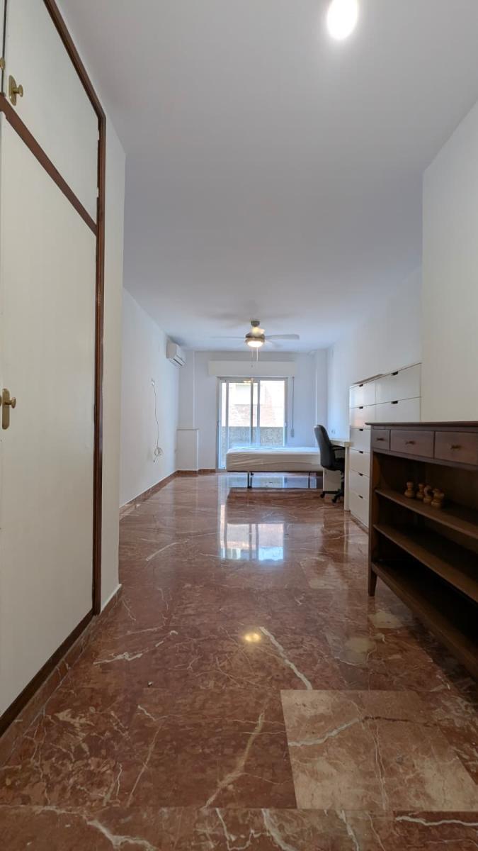 Flat for Rent in Granada