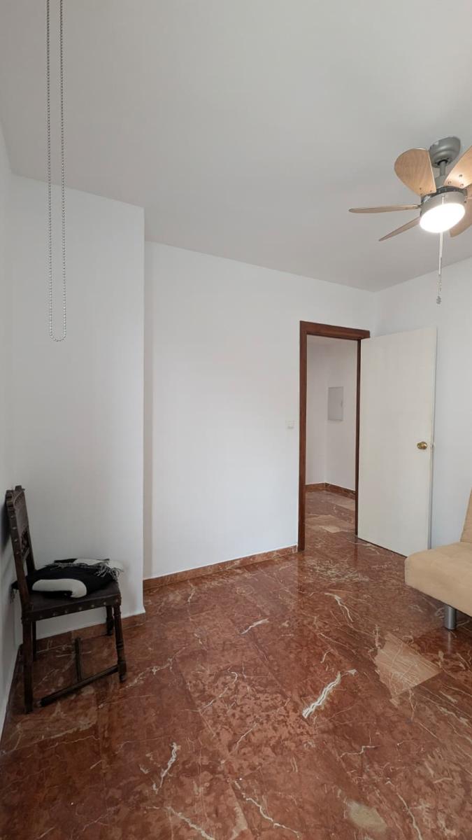 Flat for Rent in Granada