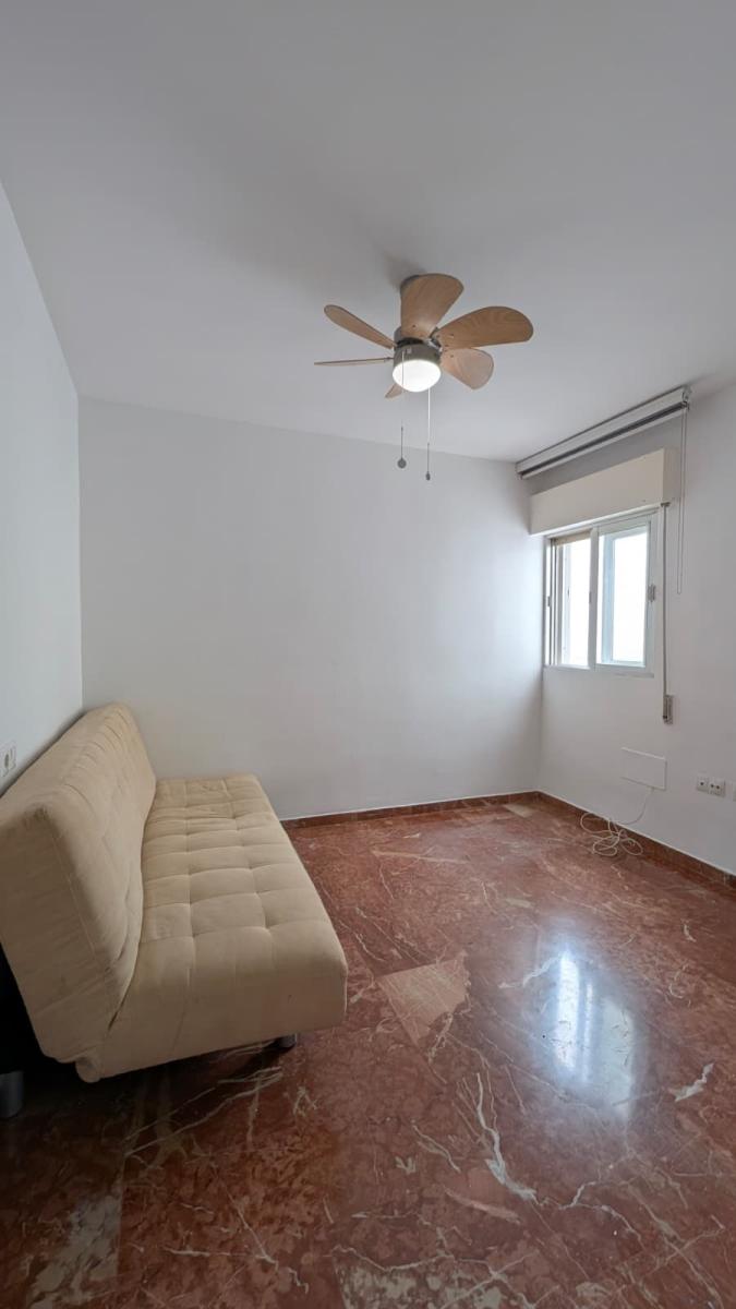Flat for Rent in Granada