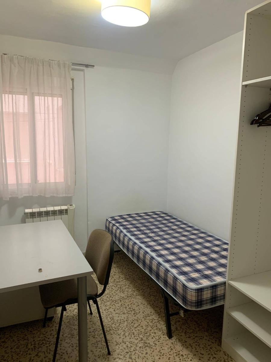 Flat for Rent in Granada