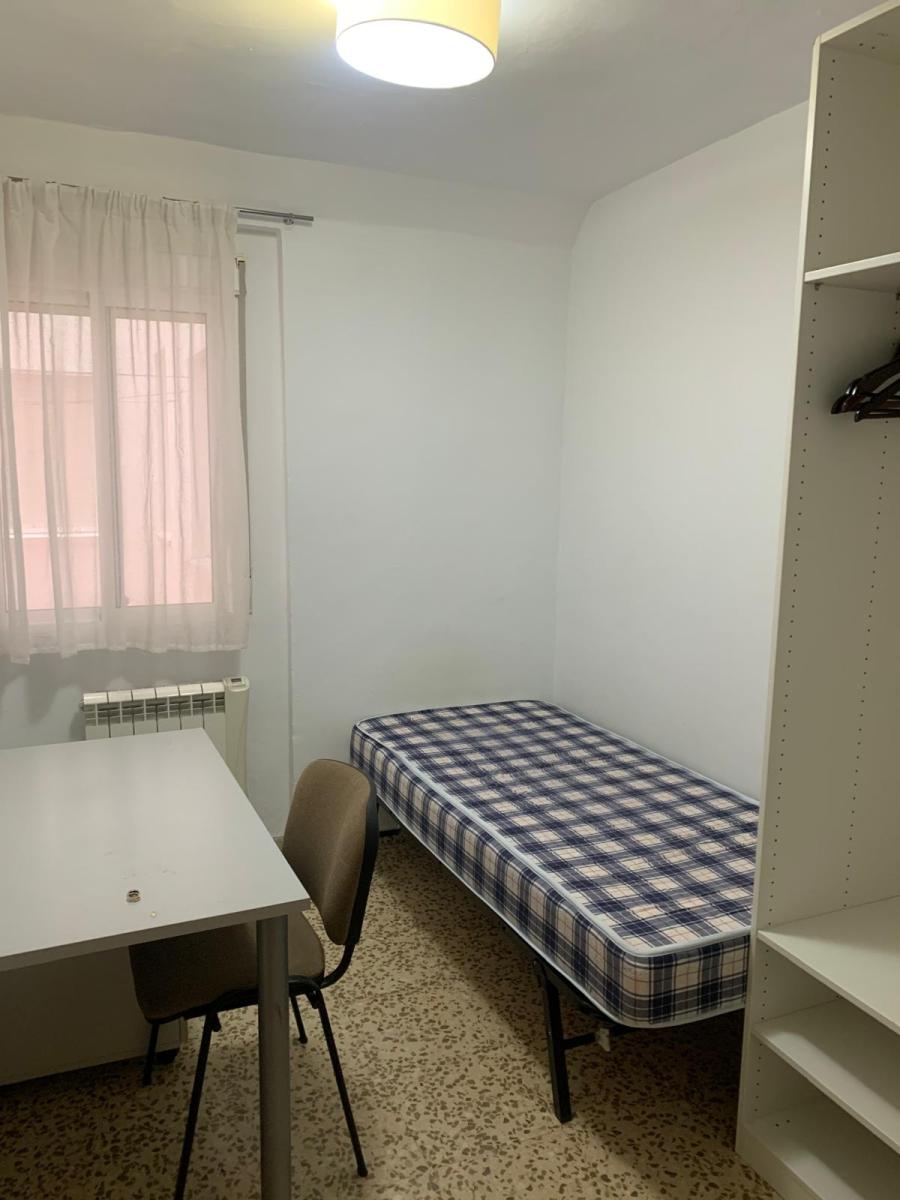 Flat for Rent in Granada