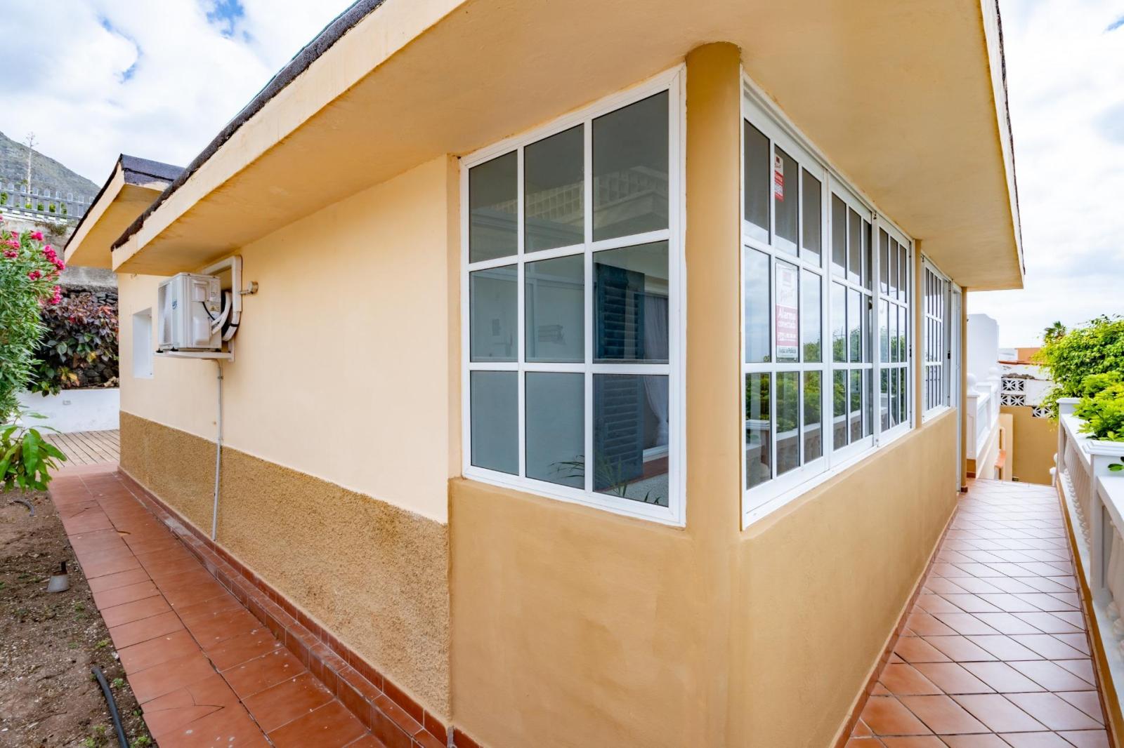 Chalet for Sale in San Cristóbal de La Laguna