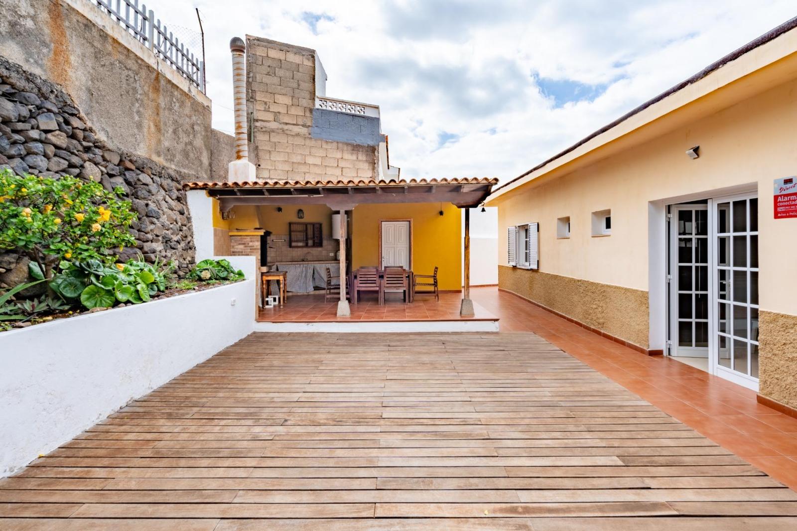 Chalet for Sale in San Cristóbal de La Laguna