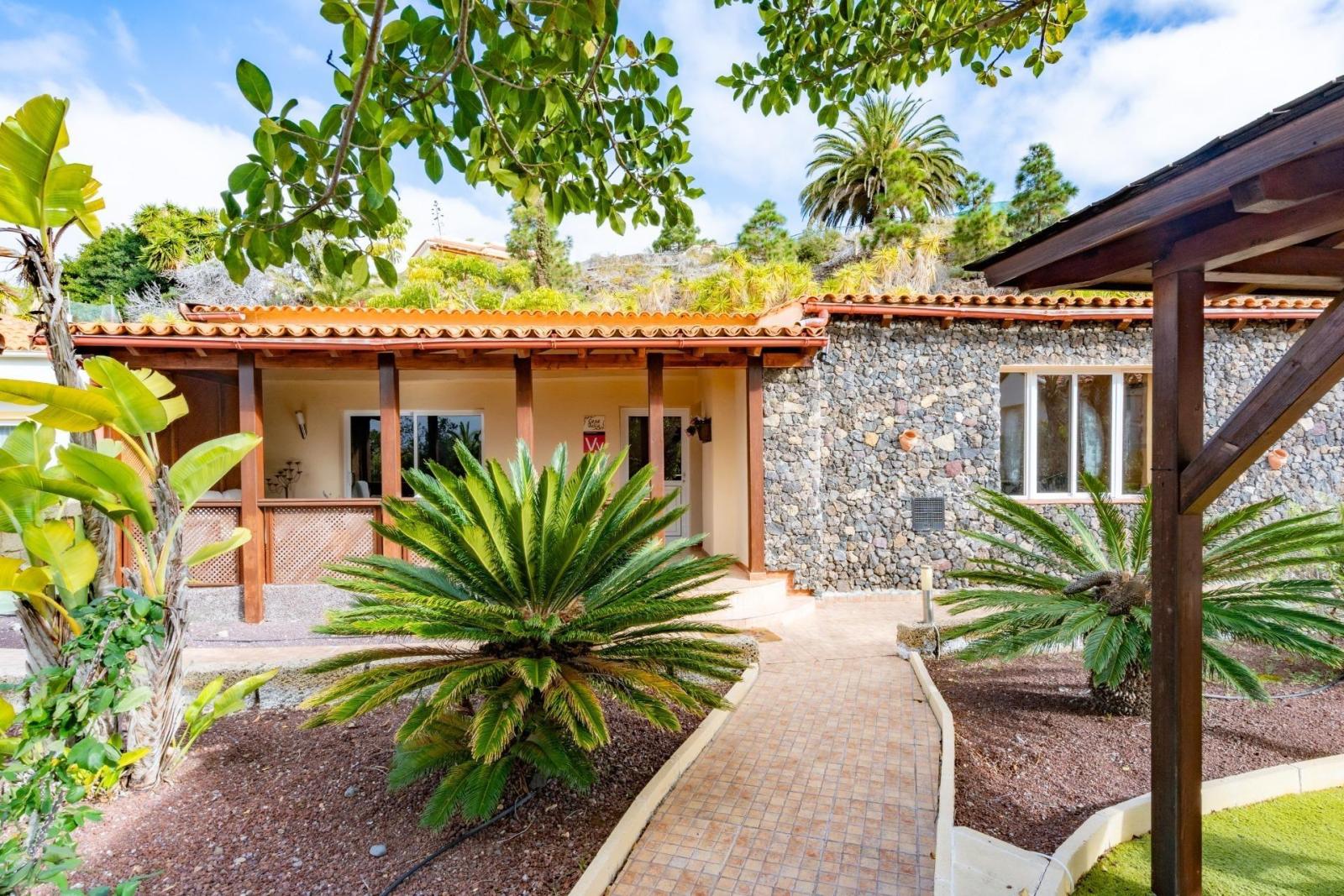 Hotel for Sale in Guía de Isora