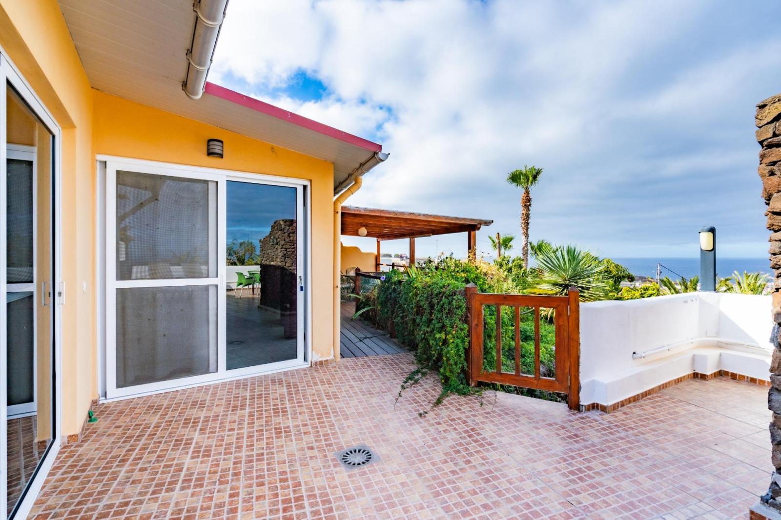 Hotel for Sale in Guía de Isora