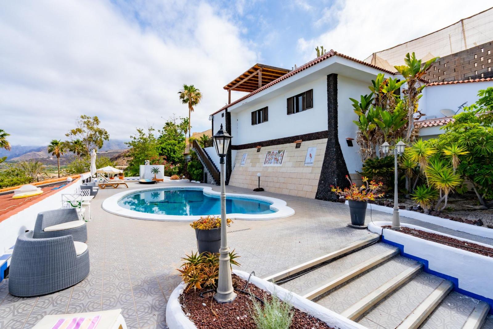 Hotel for Sale in Guía de Isora