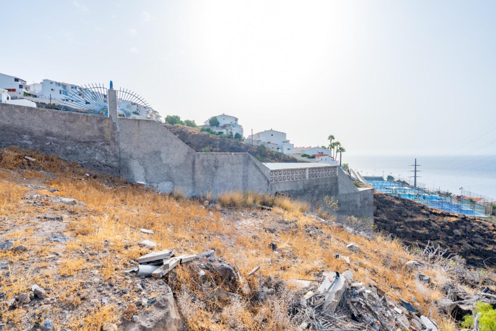 Plot for Sale in El Rosario