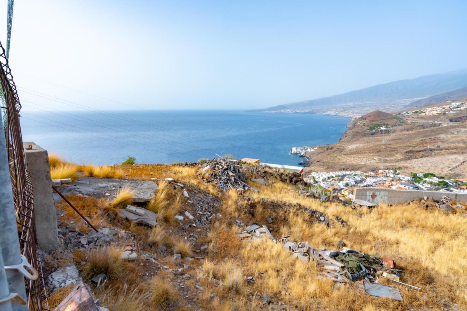 Plot for Sale in El Rosario