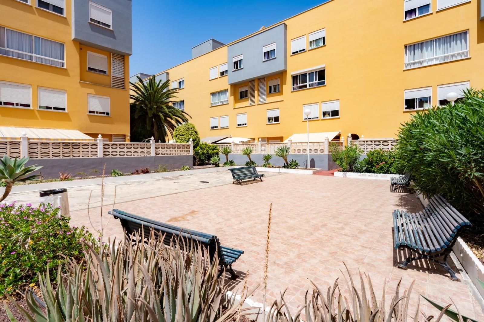 Chalet for Sale in Granadilla de Abona