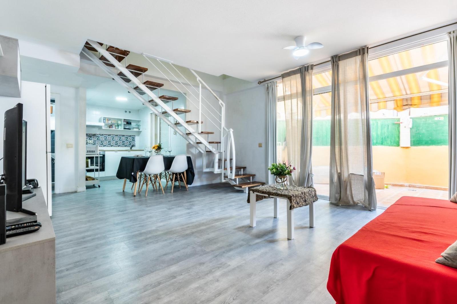 Chalet for Sale in Granadilla de Abona
